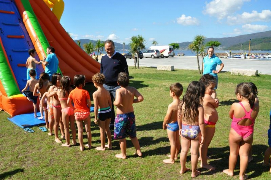 Os nenos disfrutan das Actividades de Verán 2014 no Peirao